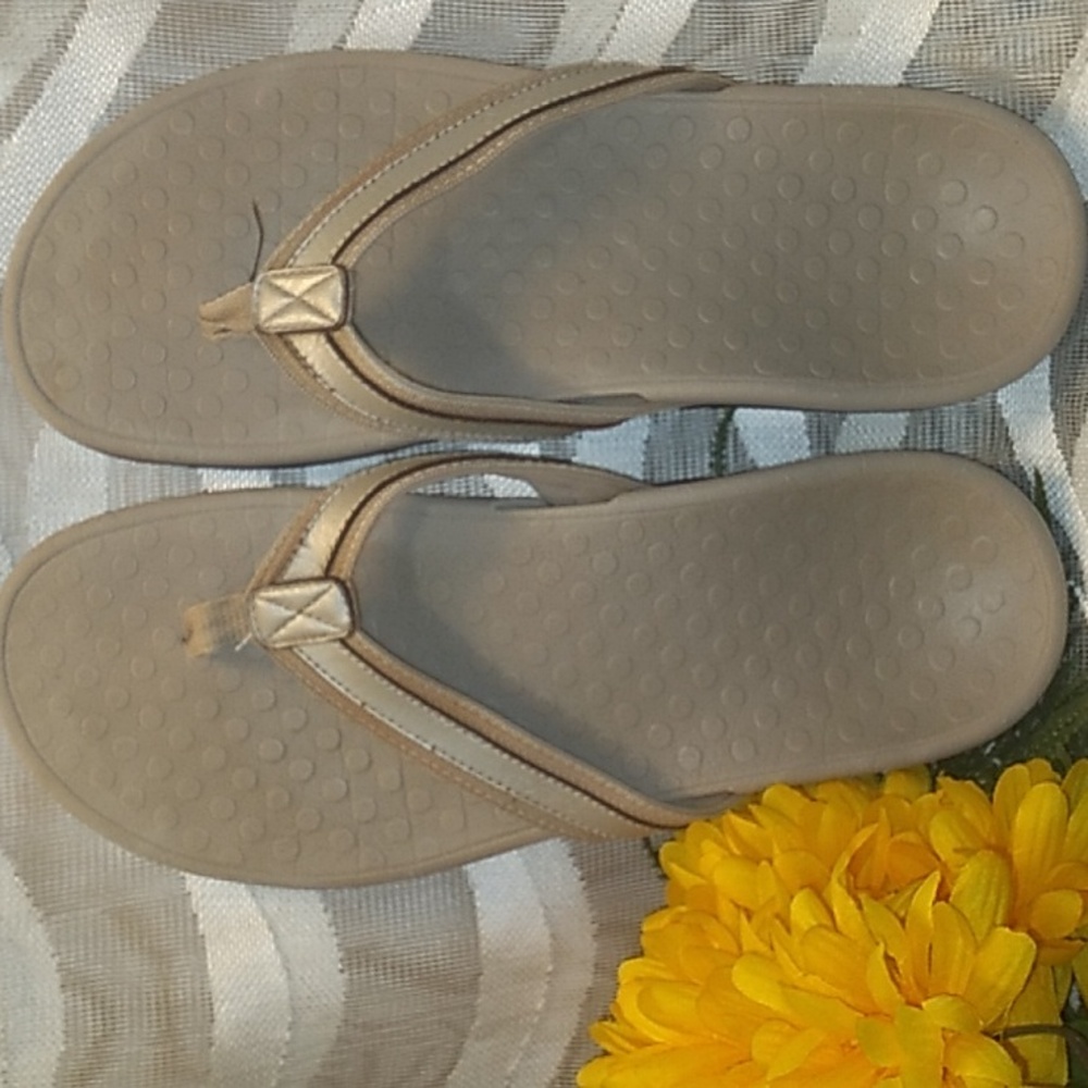 Unisex VIONIC FLIP FLOPS Womans size 11/12 or Mens 9/10-(read description- size)